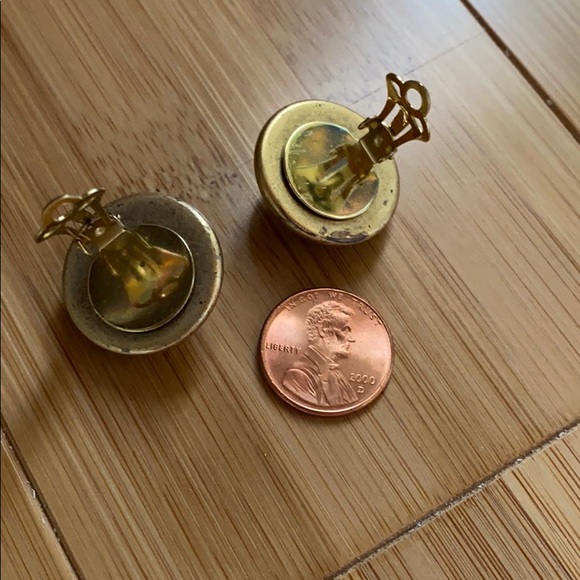 Vintage earrings - clip ons - Picture 2 of 4